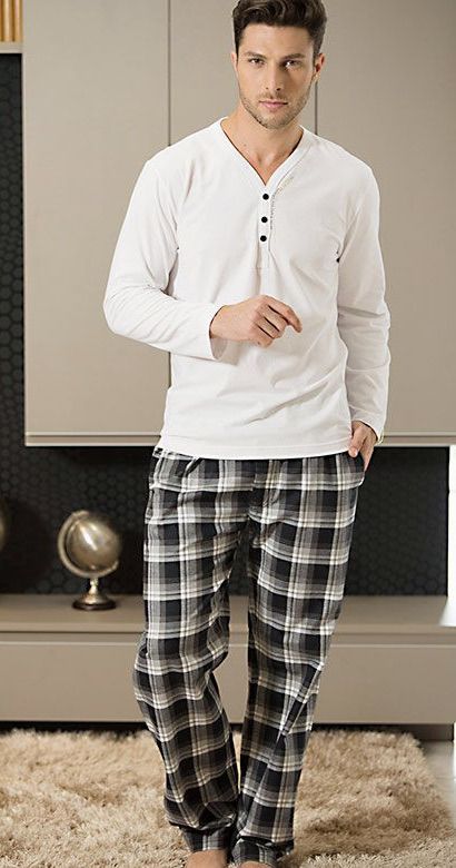 Pijamas Men, Mens Night Suit, Mens Silk Pajamas, Men Sleepwear, Men's Sleepwear, Pajamas Aesthetic, Men Nightwear, Outfits Everyday, Outfit Everyday