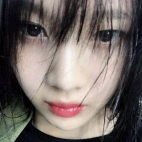 Red Velvet Joy Icon, Red Velvet Joy, Lq Icons, Red Velvet, Youtube Channel, Velvet, Red, Hair, Black