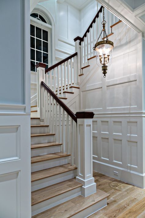 Coastal Wainscoting Hallway Detail - Traditional - Hall - Miami - by Beres Design Group | Houzz NZ Coastal Wainscoting, Bag Evi, Tequesta Florida, Stairwell Ideas, Wainscoting Hallway, Stair Elevator, Wainscoting Styles, Traditional Staircase, Staircase Decor