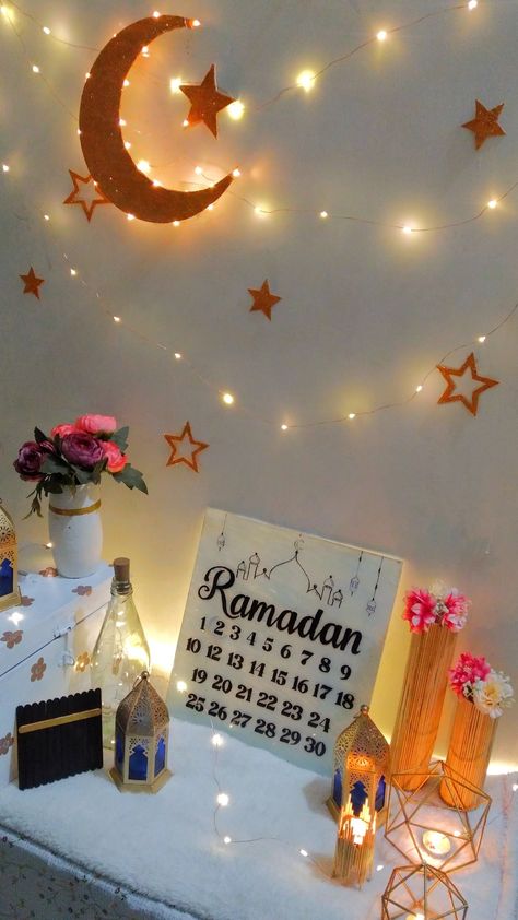 Ramadan Dates, Ramadan Images, Ramadan Kareem Decoration, Bling Phone Cases, Ramadan Day, Image Stickers, Cute Couple Outfits, Best Friends Shoot, Ramadan Recipes