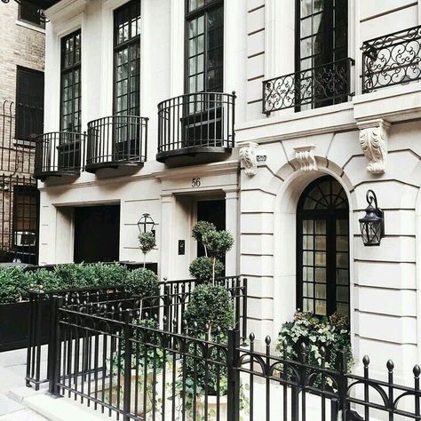 Window Guards, Nyc Townhouse, Real Estate Goals, Townhouse Exterior, Apartment Decorating Ideas, Apartment Exterior, Townhouse Designs, Lan Can, London House