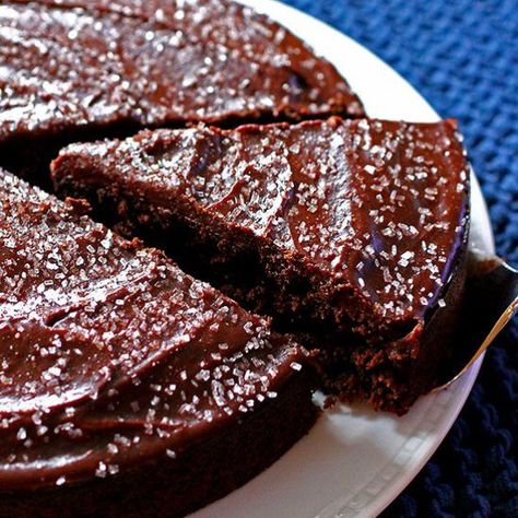 Cabernet Chocolate Cake Blender Cake, Chocolate Snack Cake, Nutella Cake, Round Cake Pans, Snack Cake, No Bake Treats, 3 Ingredient, Fancy Cakes, How Sweet Eats