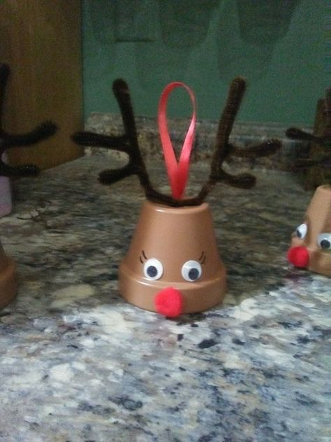 Mini Clay Pot Crafts, Silver Hairstyles, Haircuts 2020, Clay Pot Projects, Women Haircuts, Mini Clay, Reindeer Craft, Terra Cotta Pot, Pot Crafts