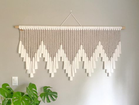 Extra Large Macrame wall hanging. This hand knotted wall hanging designed with a beautiful layered flowy and fringy boho look to add style to any room!  Available in other colors as well, see photo of color boards and send me a message! Beautiful wall hanging with texture and movement. Ivory 4mm and 6mm single ply ZERO WASTE 100% cotton rope on a  wood dowel. Perfect to decorate and add a statement to any room in your home. It can be hung above a bed, baby crib, or a couch. Boho Wall Hanging Decor, Wide Macrame Wall Hanging, Desk Entryway, Pompom Crafts, Simple Room Decoration, Diy Wall Hanging Yarn, Psych 101, Extra Large Macrame Wall Hanging, Boho Headboard