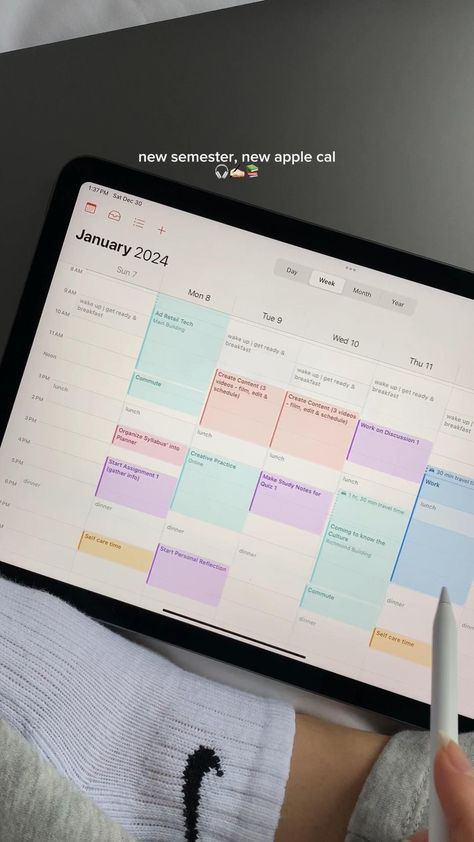 New semester, new apple calendar aesthetic - Digital Diary SM aestheticplanners #customplanner #planners2024. Apple Calendar Aesthetic, Study Planner Free, Planner Weekly Layout, Calendar Aesthetic, Apple Calendar, Interactive Calendar, New Semester, Weekly Schedule Planner, Weekly Planner Free