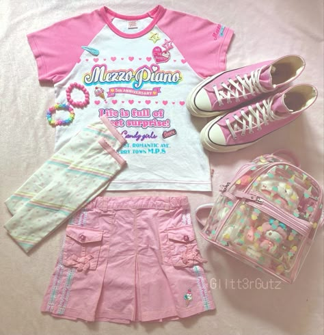 Mezzo Piano Outfit, Cute Core Outfits, Strawberry Rilakkuma, Cutecore Strawberry, Rilakkuma Kawaii, Cutecore Clothes, Kawaii Kei, Cute Kawaii Outfits, Creepy Cute Fashion