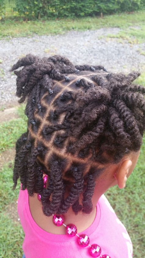 Twist by me Twist Hairstyle Kids, Black Toddler Hairstyles, Two Strand Twist Hairstyles, Short Hair Twist Styles, Twists Hairstyles, Natural Kids, Afro Twist, Kid Hair, Lil Girl Hairstyles