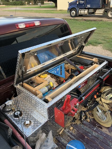 Great set up for off road tool box or I use it for construction and farm work Truck Bed Tool Box Ideas, Truck Toolbox Ideas, Truck Organization Ideas, Service Truck Organization, Truck Tool Storage, Truck Tool Box Ideas, Truck Toolbox Organization, Tool Box Ideas, Work Truck Organization