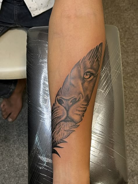 Lions Sleeve Tattoo, Lion Name Tattoo, Leo Leg Tattoo For Women, Lion Tattoo Black Women, Women Lioness Tattoo, Lioness Hand Tattoo, Leo Sleeve Tattoos For Women, Lion Forearm Tattoo Women, Lion Arm Tattoo Women