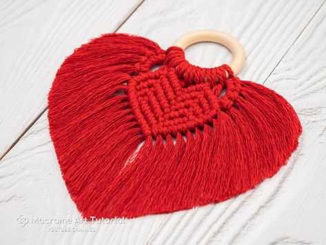 Macrame Heart Tutorial, Macrame Toran, Heart Tutorial, Macrame Heart, Silk Ribbon Embroidery Patterns, Macrame Knots Pattern, Macrame Wall Hanging Patterns, Mini Macrame, Macrame Hanger