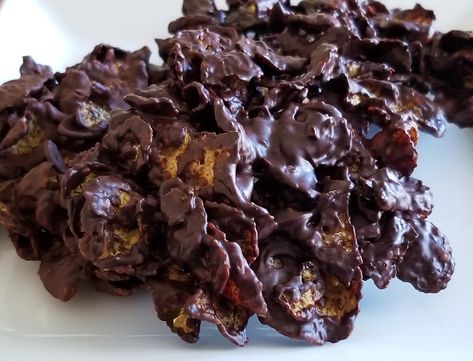 Chocolate Covered Corn Flakes – My Slice of Mexico Chocolate Flakes, Flake Chocolate, Corn Flakes Cereal, Glass Measuring Cup, Corn Flakes, Gluten Free Treats, Sweet Stories, Valentines Day Treats, Delicious Chocolate