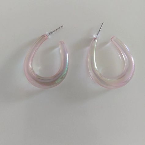 ✨ Elevate Your Style with Transparent Acrylic Resin Statement Earrings + 15% OFF! ✨ . . Introducing our exquisite Transparent Acrylic Resin Statement Earrings! These stunning earrings are designed to make a bold statement and add a touch of sophistication to any outfit. Perfect for any occasion, they effortlessly blend elegance and modern style. 💎✨ . To celebrate our new collection, we're offering an exclusive 15% discount for first-time customers! Use the coupon code WELCOME at checkout to e... Acrylic Design, Earrings Acrylic, Chic Earrings, Acrylic Designs, Discount Offer, Resin Earrings, Earrings Statement, Stunning Earrings, Modern Earrings