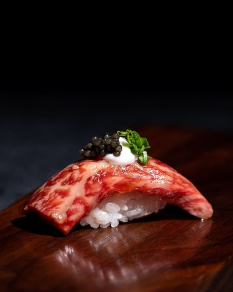 Sushi Photoshoot, Wagyu Recipes, Caviar And Champagne, Sushi Photography, Meat Photography, Japanese Food Photography, A5 Wagyu, Japanese Bbq, Sushi Menu