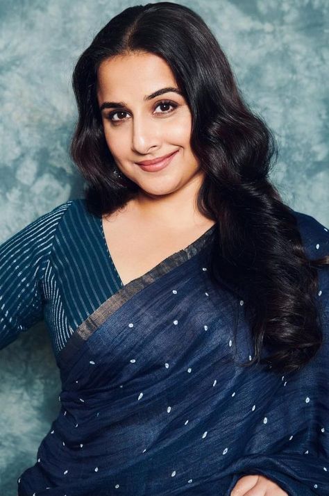 Vidya Balan In Saree, Vidhya Balan Saree Blouses, Vidya Balan Outfits, Vidhya Balan Saree, Vidya Balan Saree Blouse, Vidya Balan Saree, Koi Wallpaper, Indigo Saree, Chitrangada Singh