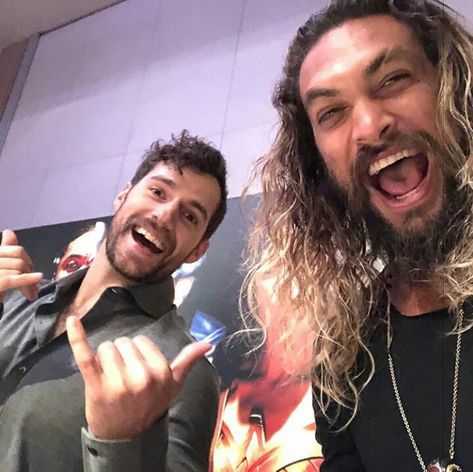 henry cavill & jason momoa. Jason Momoa Aquaman, Love Henry, Lisa Bonet, Actrices Hollywood, Jason Momoa, Ben Affleck, Henry Cavill, Aquaman, Justice League