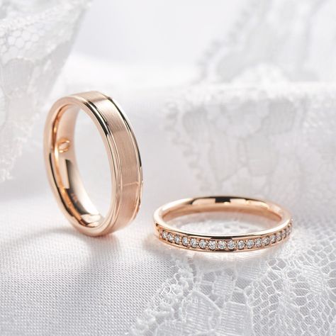 Wedding rings couple