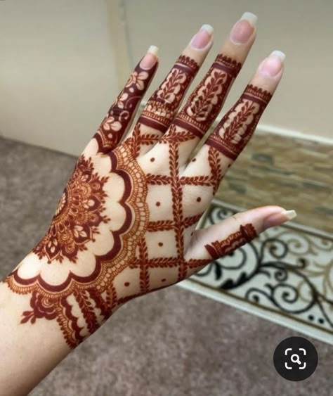 Mehndi Designs Back Hand, Short Mehndi Design, Khafif Mehndi, Khafif Mehndi Design, Mehedi Design, Beautiful Mehndi Designs, Simple Mehendi, Simple Mehendi Designs, Heena Design