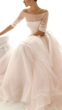 Suzie Q, Gorgeous Gowns, Beautiful Wedding Dresses, Wedding Dress Styles, Mode Inspiration, Beautiful Gowns, Wedding Attire, Dream Dress, Gorgeous Dresses