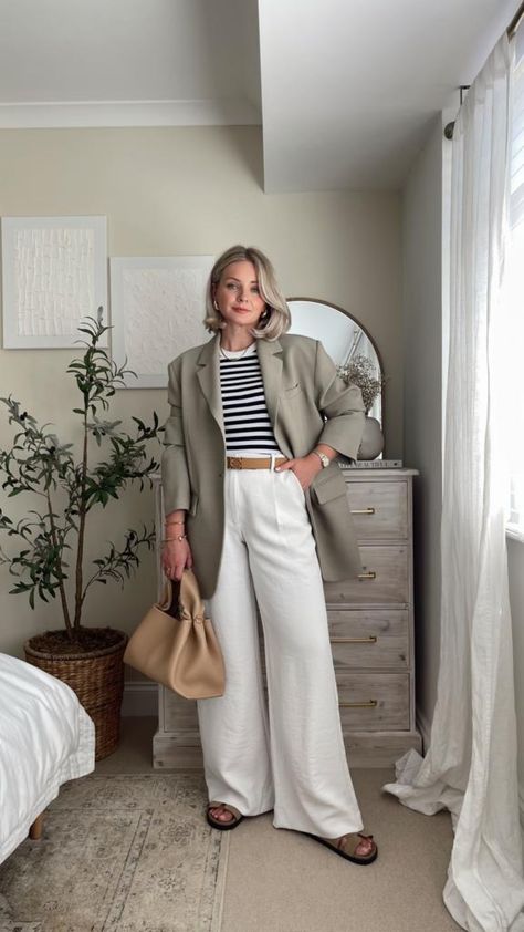 Laura Byrnes, Mango Blazer, Beige Sandals, Striped Vests, Loewe Bag, Summer Rain, Autumn Outfits, Single Breasted Jacket, Oversized Blazer