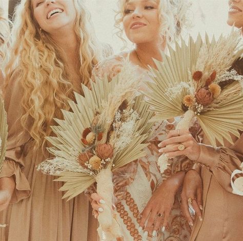 Palm Bridesmaid Bouquet, Boho Wedding Bouquet Fan, Dried Palm Leaves Bouquet, Dried Floral Bridesmaid Bouquet, Dried Floral Bridal Bouquet, Bridesmaid Fan Bouquet, Palm Bridal Bouquet, Dried Palm Bouquet, Palm Leaf Bridesmaid Bouquet