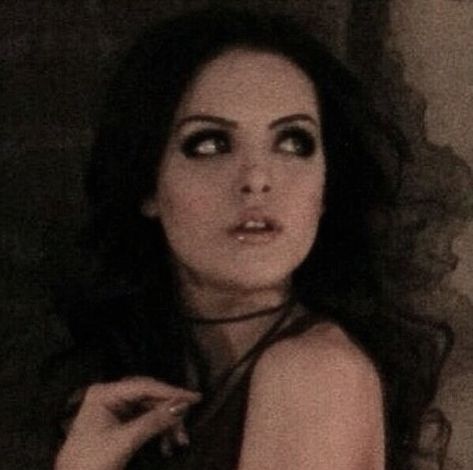 Jade West Victorious, Uk Icon, Liz Gilles, Victorious Cast, Jade West, Liz Gillies, Elizabeth Gillies, Feminine Aesthetic, Makeup Inspo