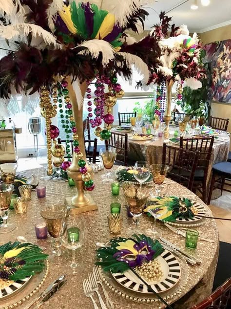 Mardi Gras Ball Table Centerpieces, Mardi Gras New Years Eve Party, Mardi Gras Ball Decorations Table Settings, Mardi Gras Wedding Reception, Mardi Gras Masquerade Ball, Mardi Gras Ball Table Decorations, Mardi Gras Table Setting, Elegant Mardi Gras Tablescape, Mardi Gras Centerpiece