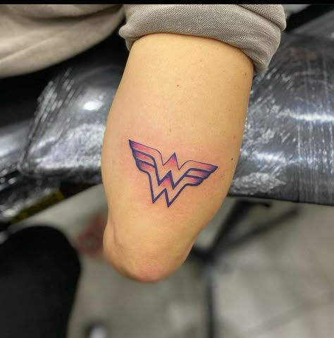 Simple Wonder Woman Tattoo, Wonder Woman Tattoos For Women, Small Wonder Woman Tattoo, Wonder Woman Logo Tattoo, Tattoo Ideas Mom, Dragon Tattoo Simple, Woman Tattoo Ideas, Recovery Tattoos, Wrist Tats