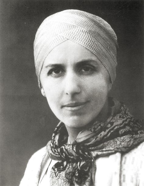 Karen Blixen (1885 - 1962) Isak Dinesen, Babette's Feast, Karen Blixen, In And Out Movie, Women Writers, People Of Interest, Writers And Poets, Out Of Africa, Meryl Streep