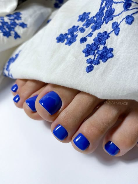 Electric Blue Pedicure, Blue Pedicure Ideas Summer, Blue Summer Pedicure, Cobalt Blue Pedicure, Blue Nails Feet Pedicures, Blue And White Pedicure, Light Blue Pedicure Toes, Dark Blue Pedicure, Blue Pedicure Ideas Toenails