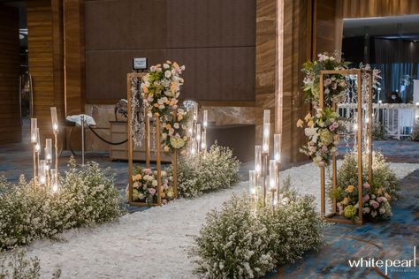 Pullman Hotel Jakarta Central Park 2022.09 by White Pearl Decoration - 008 Wedding Pathway Decor, Dekorasi Wedding, Pullman Hotel, Engagement Decor, Wedding Venues Indoor, Earthy Wedding, Wedding Design Decoration, Pearl Decorations, Wedding Aisle Decorations