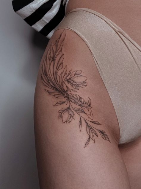 Hip Botanical Tattoo, Hip Tattoo Template, Under Bottom Tattoo, Delicate Hip Tattoo, Pelvis Tattoo, Tattoo On Hip Bone, Tattoo Pierna, Wolf Tattoos Men, Haikyuu Cosplay