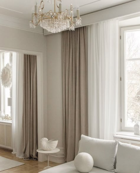 Japandi Style Living Room Curtains, Curtains With Cream Couch, Creme Curtains, Neutral Curtains Living Room, Beige Curtains Bedroom, Modern Curtain Design, Beige Curtains Living Room, Ivory Living Room, Curtain Designs For Bedroom