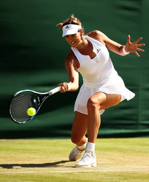 Garbine Muguruza Photos - Garbine Muguruza of Spain plays a forehand in her Ladies' Singles Fourth Round match against Caroline Wozniacki of Denmark during day seven of the Wimbledon Lawn Tennis Championships at the All England Lawn Tennis and Croquet Club on July 6, 2015 in London, England. - Day Seven: The Championships - Wimbledon 2015 Garbine Muguruza, Tennis Forehand, Tennis Photography, Garbiñe Muguruza, Tennis Photos, Caroline Wozniacki, Wimbledon Tennis, Ladies Tennis, Tennis World