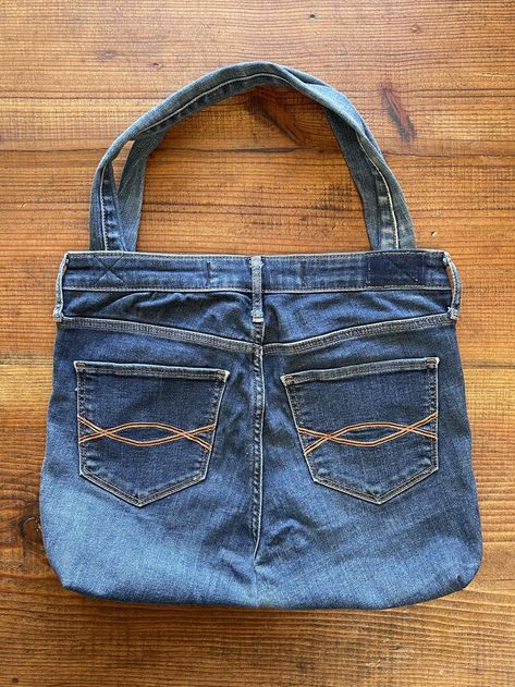 Diy Jean Bag How To Make, Purses Made From Old Jeans, Denim Purses And Bags Old Jeans Diy, How To Sew A Bag From Old Jeans, Jean Tote Bag Diy Tutorials, Bags Made From Old Jeans, Jean Purse Diy, Bag From Jeans Diy, Jeans Tote Bag Diy