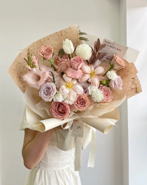 🌺💖 Elevate your gifting game with BBJ WRAPS! 🌼🌿 Transform ordinary bouquets into extraordinary gifts that will leave a lasting impression. Shop our unique flower packaging designs now by clicking the link in our bio! #BBJWRAPS#flowergifting#flowerpresentation#bouquetflowers#flowershop Ribbon Flowers Bouquet, Future Vision, Flower Wrapping, Bouquet Gift, Flowers Bouquet Gift, Packaging Designs, Flower Packaging, Unique Flower, Unique Flowers