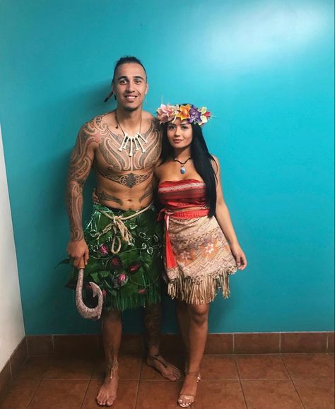 Moana Halloween Costume Couple, Pocahontas Halloween Costume Couple, Moana And Maui Halloween Costumes Couple, Moana Group Costume, Moana Halloween Costume Women, Moana And Maui Halloween Costumes, Moana Couple Costume, Moana Adult Costume, Halloween Costumes Moana