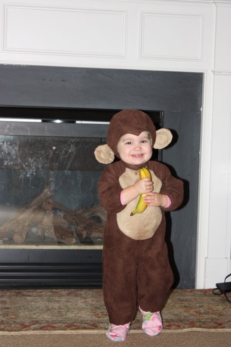 Monkey Fancy Dress Kids, Monkey Costume Diy, Diy Monkey Costume, Fancy Dress Costumes Kids, Monkey Dance, Monkey Costume, Boy Monkey, Senses Preschool, Purim Costumes