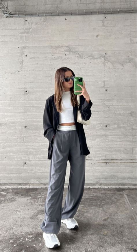 Baggy Grey Trousers Outfit, Grey Trousers Outfit Casual, Trouser Gray Outfit, Grey Ribbed Pants Outfit, Smart Casual Women Autumn Fall Outfits, Grey Trouser Pants Outfit, How To Style Tailored Pants, Gen Z Formal Outfits, Casual First Day Of Work Outfit