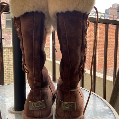 Like Brand New Ugg Women’s Boots Size 5. They Are In Excellent Like New Winter Boots. Nice Side Style And Leather Lace Tie Calf Boots. Cute Fur Boots, Vintage Uggs, Uggs With Jeans, Ugg Lace Up Boots, Ugg Shoes Women, Pretty Shoes Sneakers, Fall Boots, Womens Ugg Boots, Lace Tie