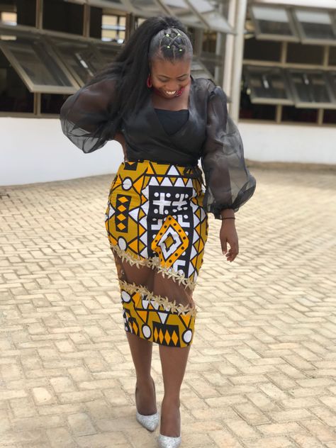 Ankara Midi Skirt, Ankara Skirt Styles, Ankara Skirts, Ankara Dress Designs, Stylish Naija, African Print Skirt, African Skirts, To Start A Conversation, African Dresses For Kids