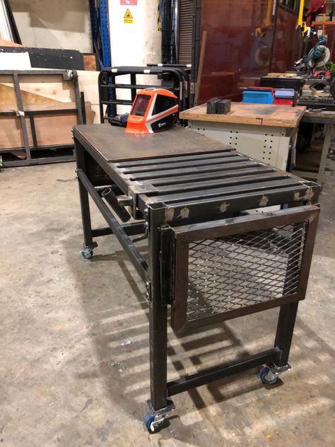 Metal Work Bench, Metal Work Table, Welding Bench, Welding Table Diy, Welding Tables, Welding Shop, Vase Transparent, Metal Storage Racks, Custom Metal Fabrication