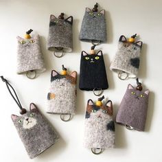 Felt Creations, Polymer Crafts, Felt Cat, Cat Crafts, Wool Applique, Wet Felting, Felt Fabric, Felt Art, Felt Ornaments