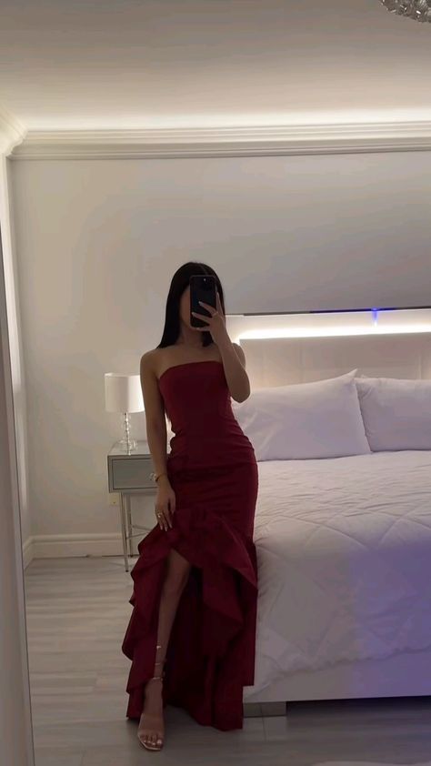 Prom Dress Inspo, Fest Outfits, Classy Prom Dresses, Stunning Prom Dresses, Prom Dress Inspiration, Cute Prom Dresses, Pretty Prom Dresses, Prom Outfits, Fashion Mistakes