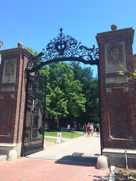 Acceptance Letter Aesthetic, School Gates, Ivy League Colleges, Harvard Yale, Uni Dorm, Dream University, University Aesthetic, Monument Signs, London Dreams