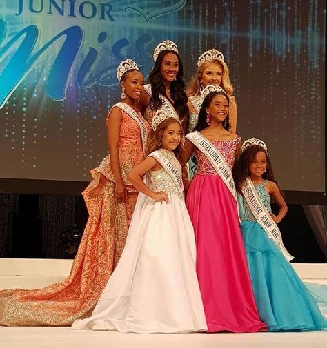 International Junior Miss 2019 - Teen Contestants - Pageant Planet International Junior Miss, Pageant Hair For Teens, Beauty Pageant Aesthetic, Junior Miss Pageant, Junior Pageant Dresses, Pageant Aesthetic, Pageant Mom, Pageant Dresses For Teens, Pageant Queen