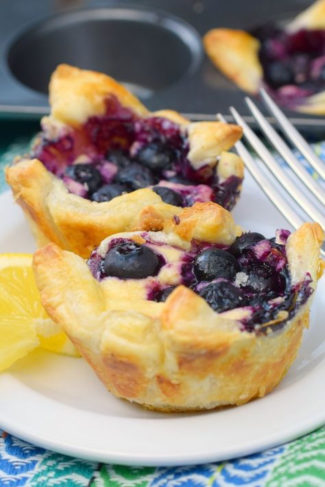 Blueberry Cheesecake Tarts - Who Needs A Cape? Blueberry Cheesecake Mini Tarts, Fruity Dessert, Cheesecake Tarts, Puff Pastry Desserts, Pie Maker, Easy Puff Pastry, Mini Pie, Blueberry Desserts, Fruity Desserts