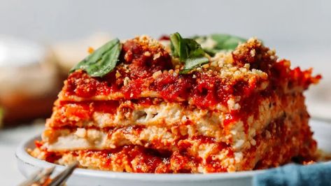 23+ Best Healthy Lasagna Recipes for Weight Loss — Eat This Not That Healthy Lasagna, Turkey Lasagna, Gluten Free Lasagna, Lasagna Recipes, Baked Lasagna, How To Make Lasagna, Nut Cheese, Filling Dinner, Cheese Tasting