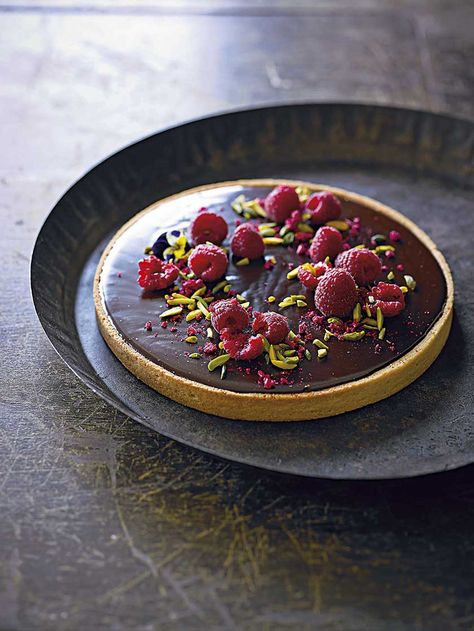 Chocolate ganache tart with fresh raspberries Ganache Tart, Chocolate Ganache Tart, Fresh Raspberries, Sweet Pie, Think Food, Chocolate Dessert, Chocolate Tart, Chocolate Raspberry, Sweet Tarts