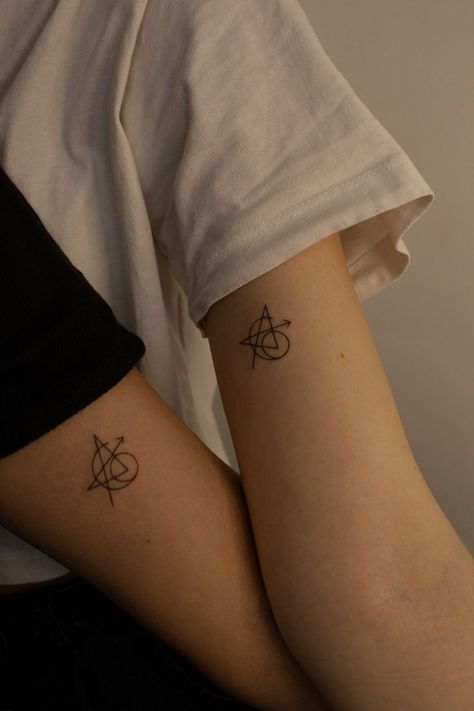 Marvel Tattoo Aesthetic, Dainty Marvel Tattoos, Cool Marvel Tattoos, Cute Marvel Tattoos, Marvel Patchwork Tattoo, Marvel Matching Tattoos, Marvel Couple Tattoos, Subtle Marvel Tattoo, Minimalist Marvel Tattoos