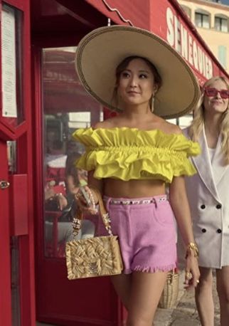 Mindy Chen Outfits, Mindy Chen Outfits Emily In Paris, Mindy Chen, Emily In Paris Outfits, Paris Green, Paris Outfits, Emily In Paris, St Tropez, Character Outfits